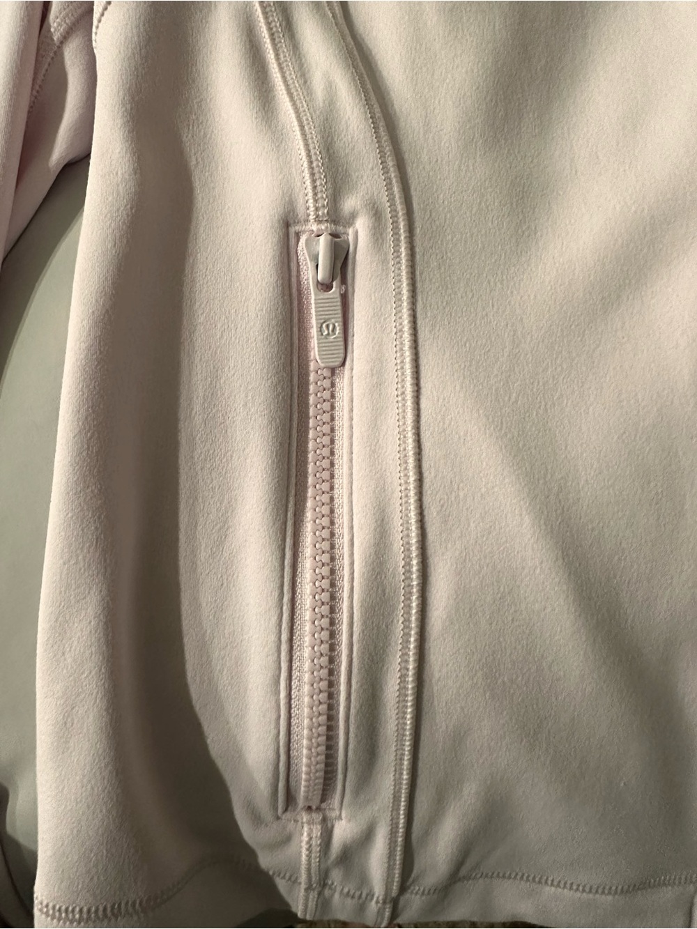 Define Cropped Jacket Nulu - lululemon size 8 - Picture 11 of 12